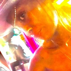 Meet your Posher, Zawja